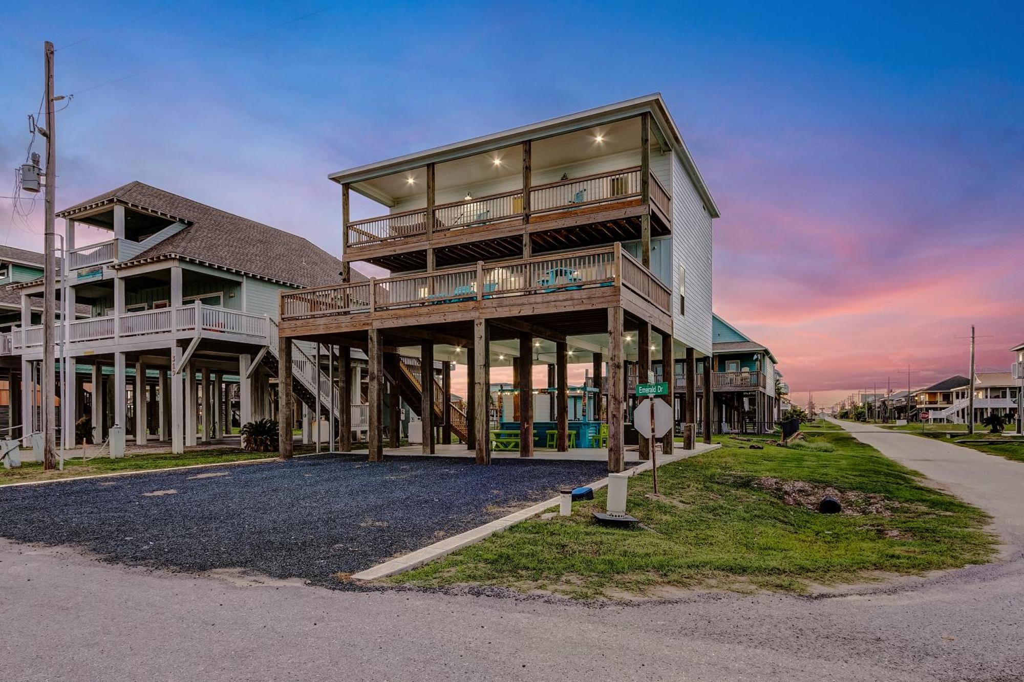 Beachfront - Hot Tub - Bbq - 14 Guests Bolivar Peninsula Exterior foto